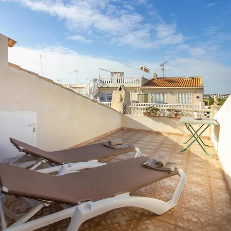 2 Bedroom Cozy In Holiday home